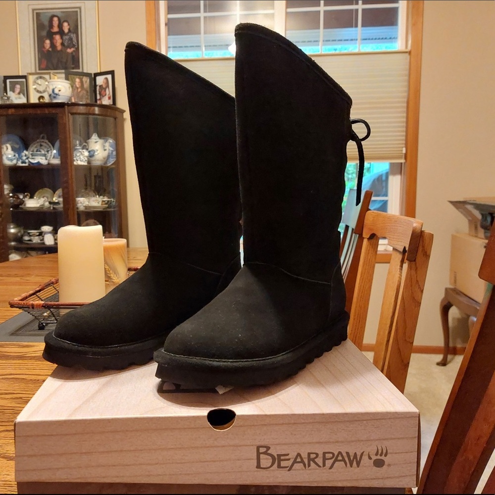 BearPaw boots. Size 7. Philip style